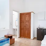 Beachfront Lampis Dolphin 2 Skala