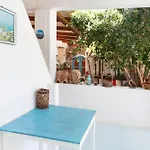Feriehus Beachfront Lampis Dolphin 2 *