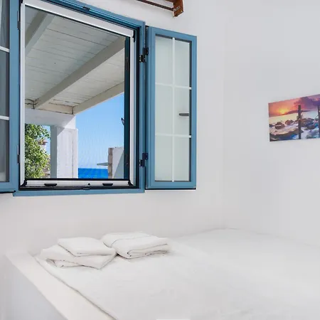 Beachfront Lampis Dolphin 2 Hébergement de vacances Skala