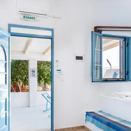 Beachfront Lampis Dolphin 2 סקאלה