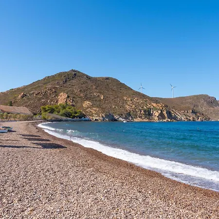 Beachfront Lampis Dolphin 2 Tatil Evi Skala