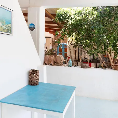 Tatil Evi Beachfront Lampis Dolphin 2 Skala