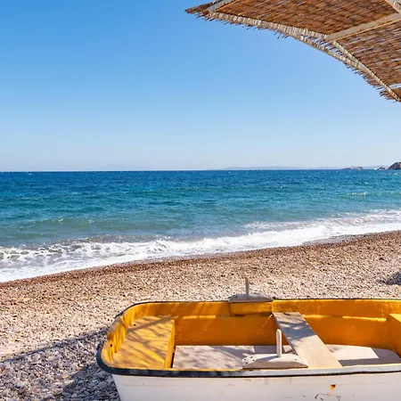 Beachfront Lampis Dolphin 2 Holiday home *