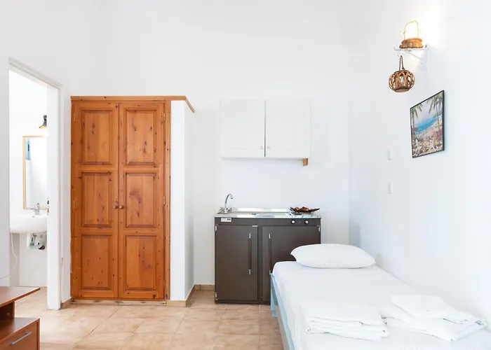 Beachfront Lampis Dolphin 2 بيت للعطل