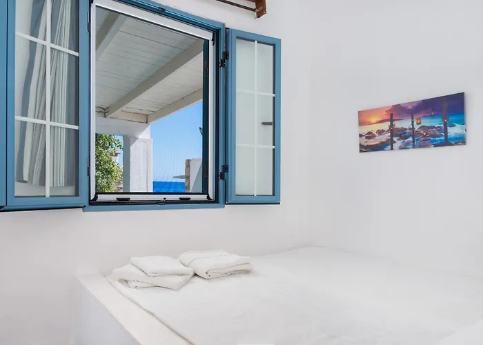 Beachfront Lampis Dolphin 2 بيت للعطل سكالا