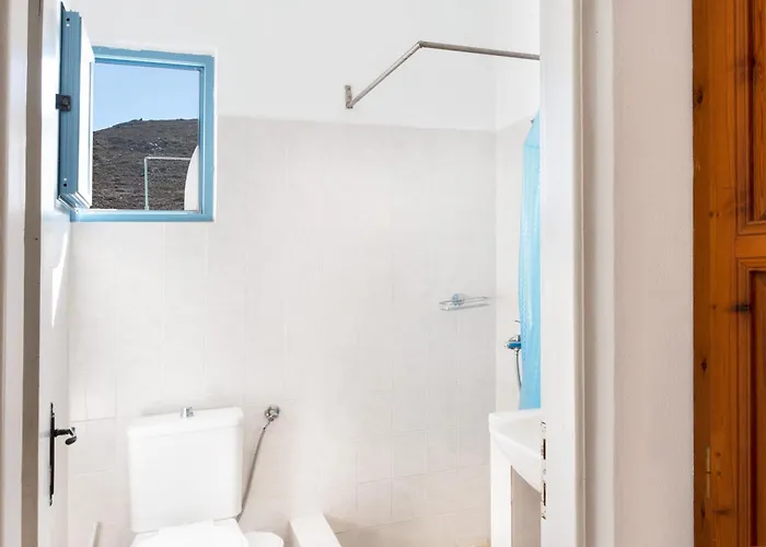 Beachfront Lampis Dolphin 2 *