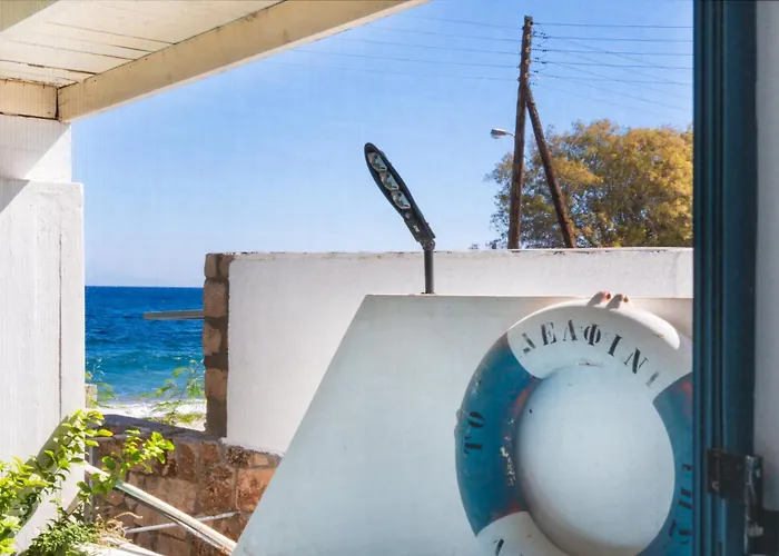 Beachfront Lampis Dolphin 2